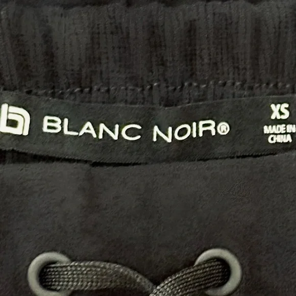 BLANC NOIR || Croco Knit Sweatpant in Black - SZ XS - Picture 5 of 8